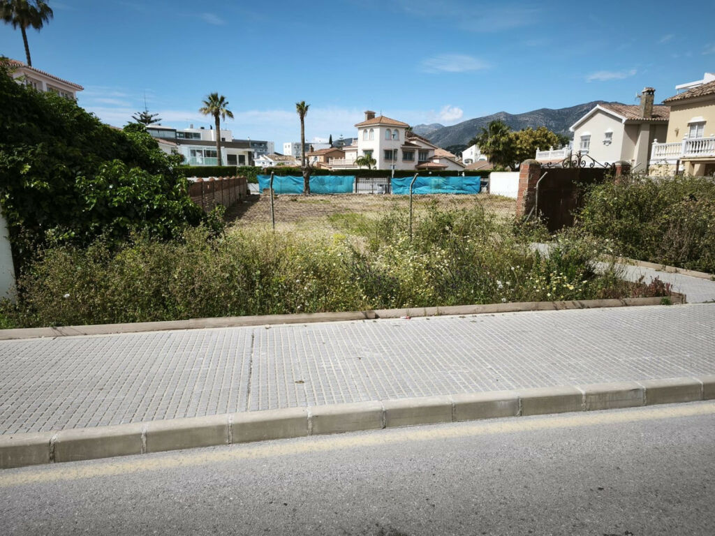 Residential Plot Los Alamos Málaga - image 3