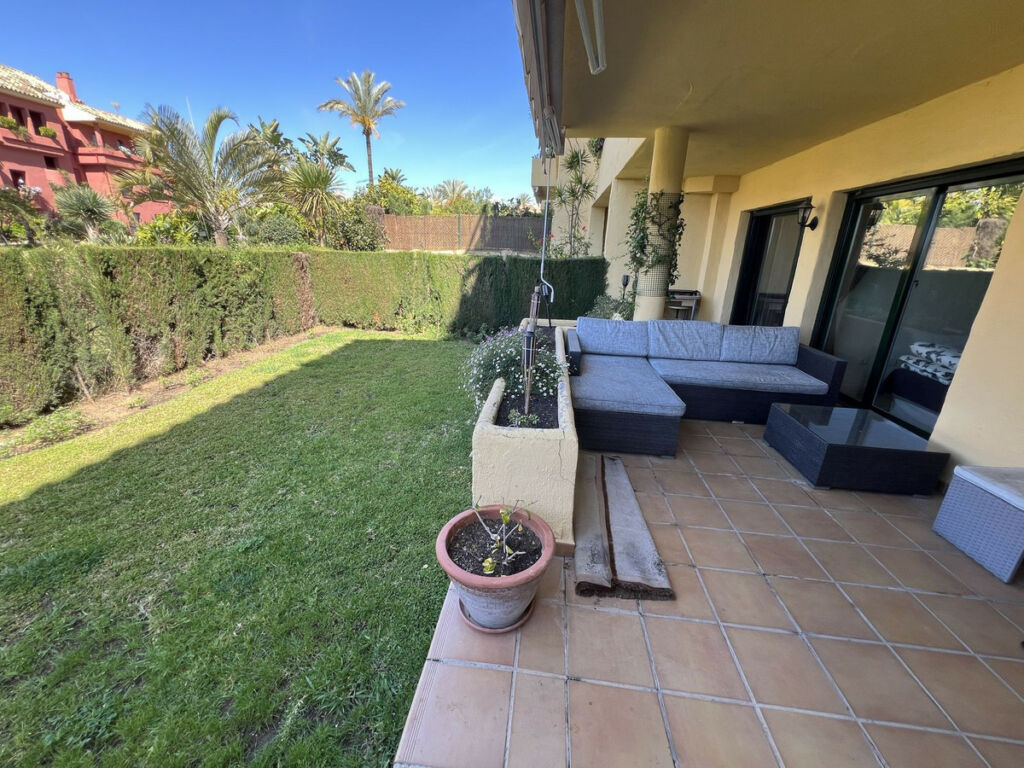 Ground Floor Apartment Bel Air Málaga - image 3
