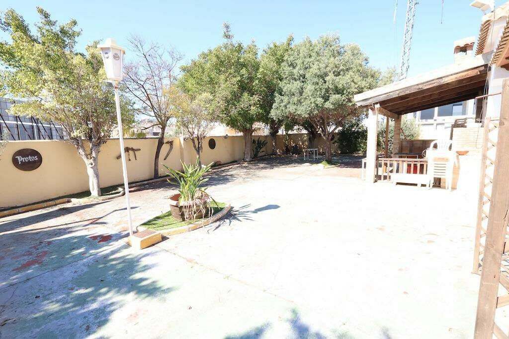 Detached Villa La Zenia Alicante - image 3
