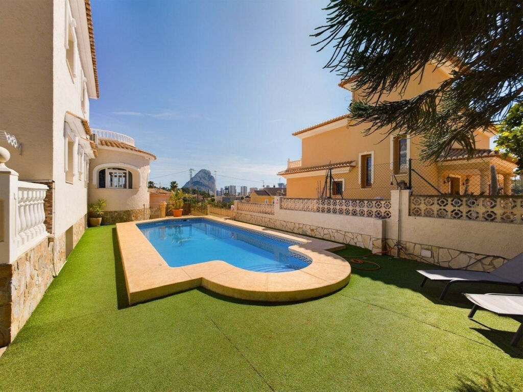 Detached Villa Calpe Alicante - image 3