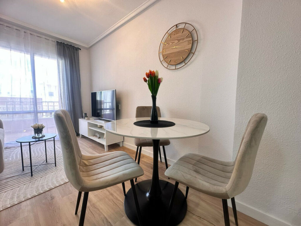 Penthouse Torrevieja Alicante - image 3