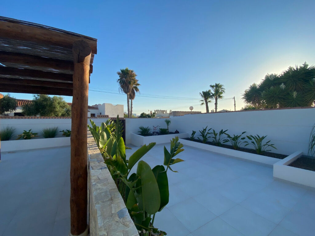 Detached Villa Torrevieja Alicante - image 3