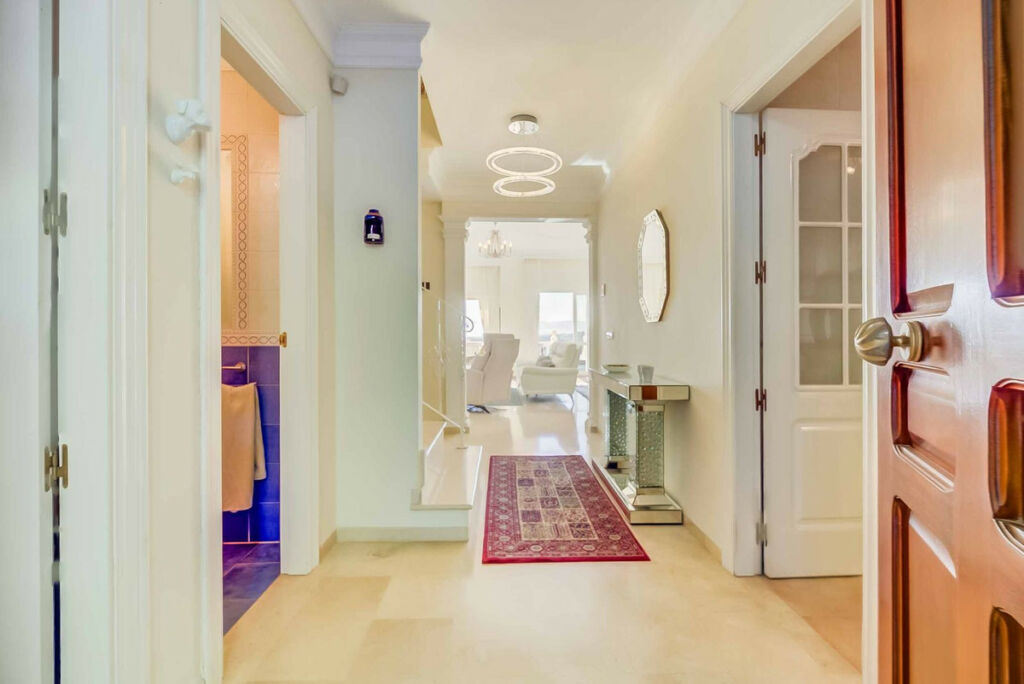 Townhouse Artola Málaga - image 3