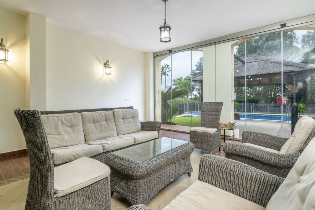 Detached Villa Sotogrande Alto Cádiz - image 3
