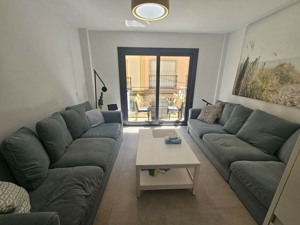 Middle Floor Apartment Fuengirola Málaga - image 3