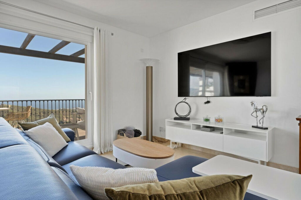 Penthouse Calahonda Málaga - image 4