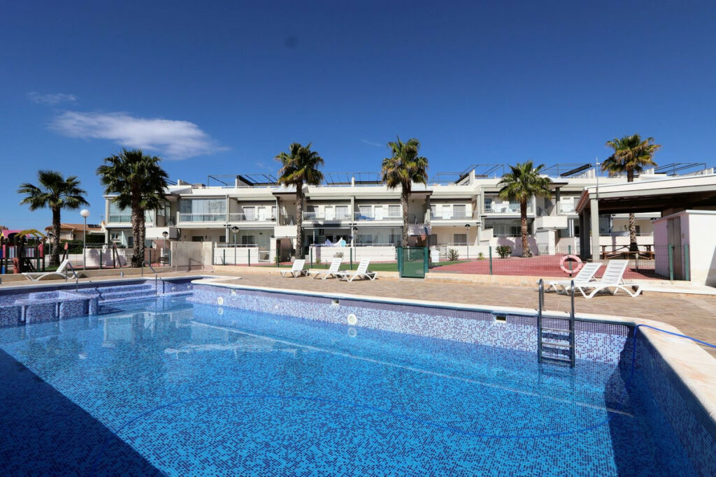 Ground Floor Apartment La Florida Alicante - image 2