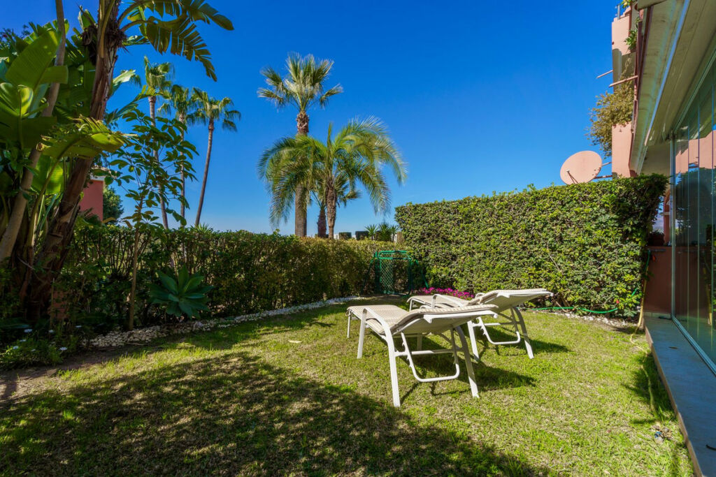 Ground Floor Apartment New Golden Mile Málaga - image 3