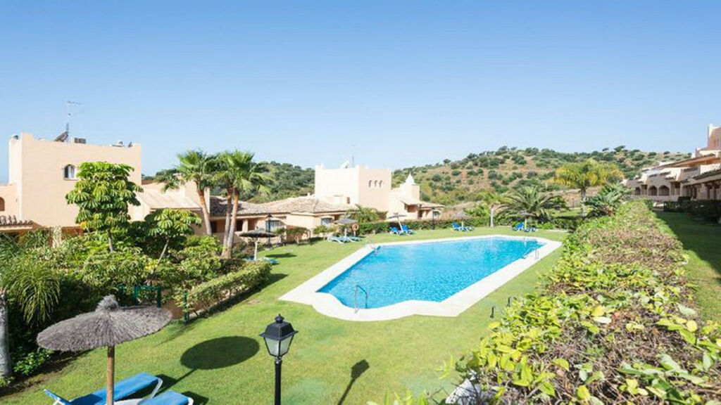Ground Floor Apartment Marbella Málaga - image 3