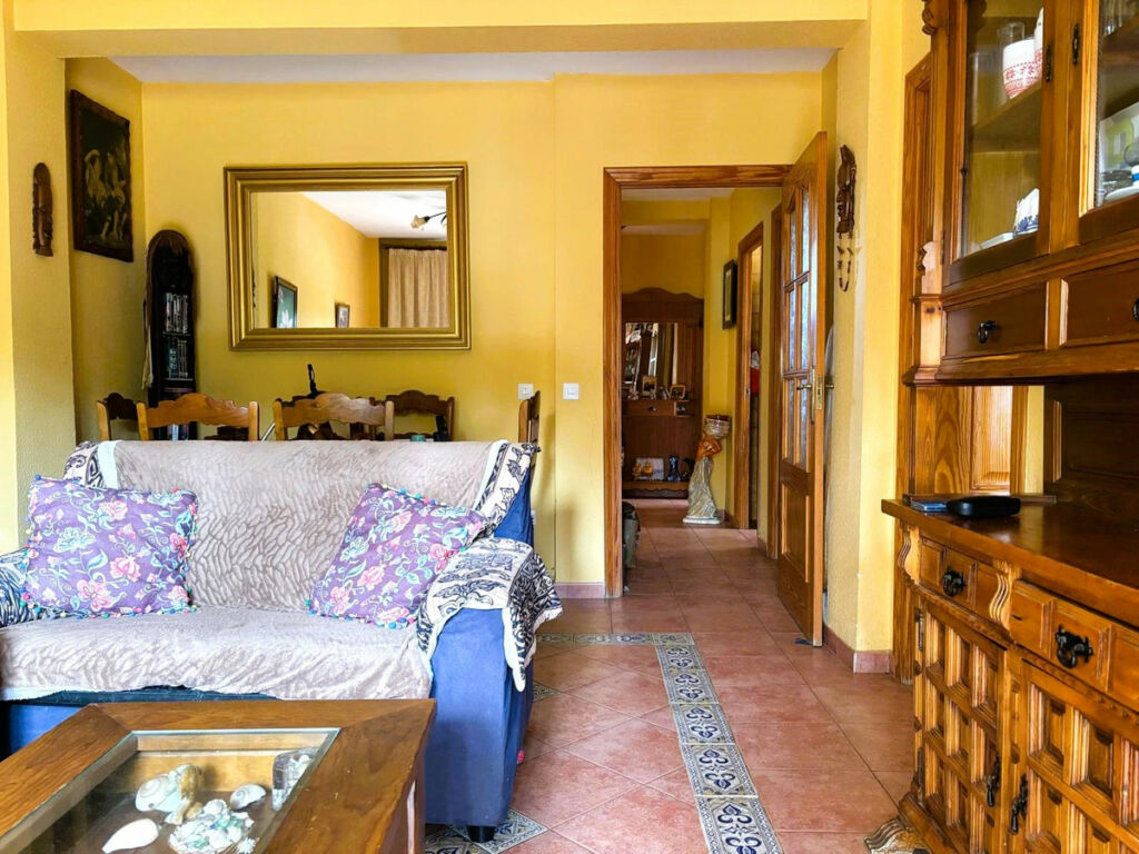 Middle Floor Apartment Marbella Málaga - image 5