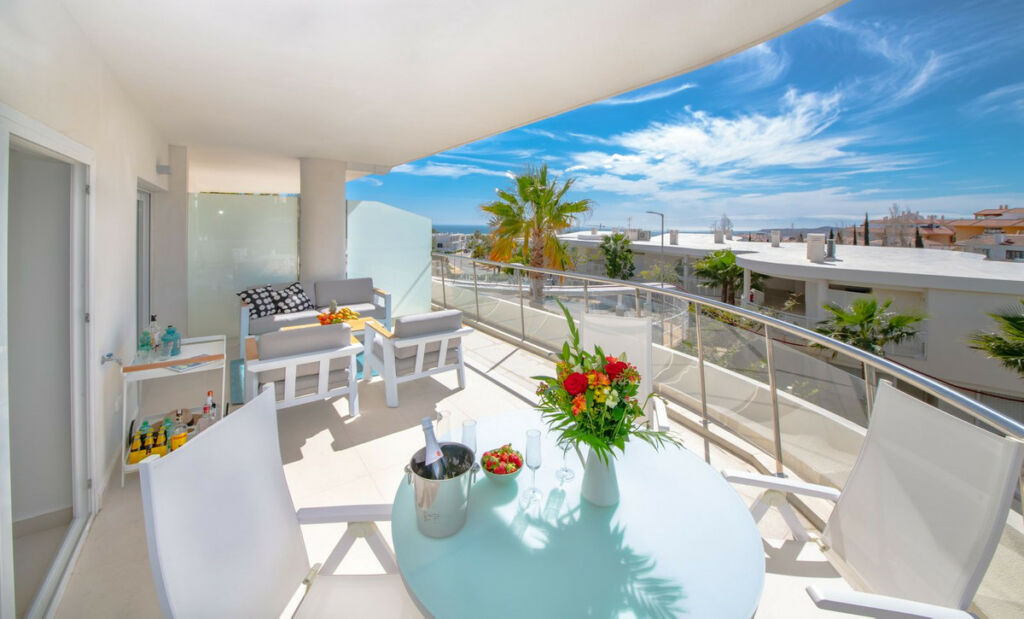 Ground Floor Apartment Carvajal Málaga - image 3