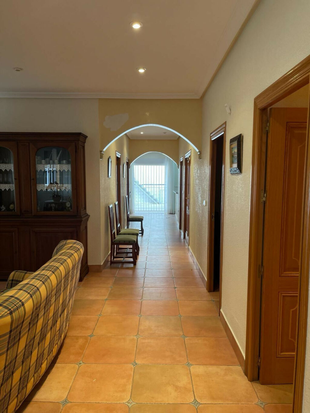 Middle Floor Apartment Torrevieja Alicante - image 3