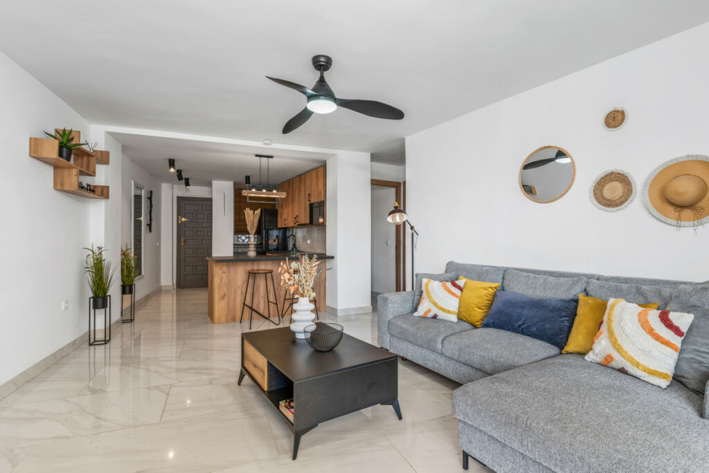 Middle Floor Apartment La Zenia Alicante - image 3