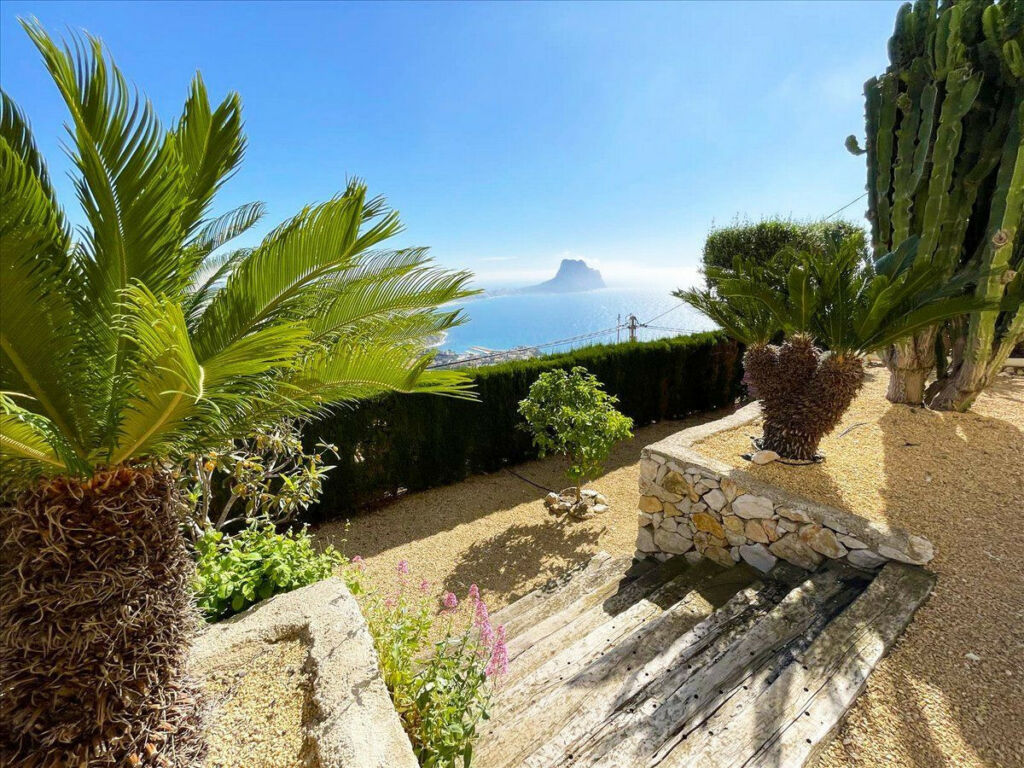 Detached Villa Calpe Alicante - image 3