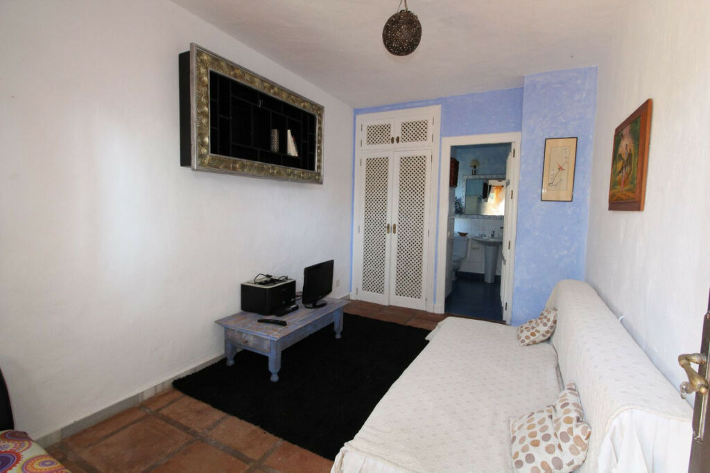 Detached Villa New Golden Mile Málaga - image 30