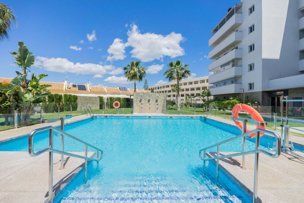 Middle Floor Apartment Fuengirola Málaga - image 30