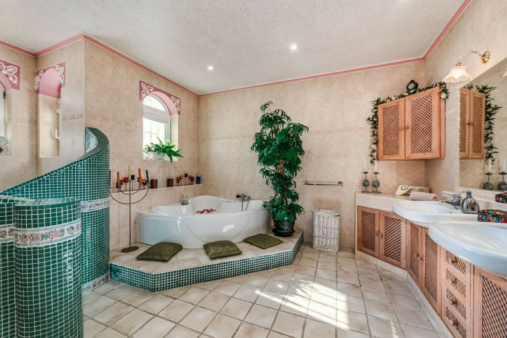 Detached Villa Cerros del Aguila Málaga - image 30