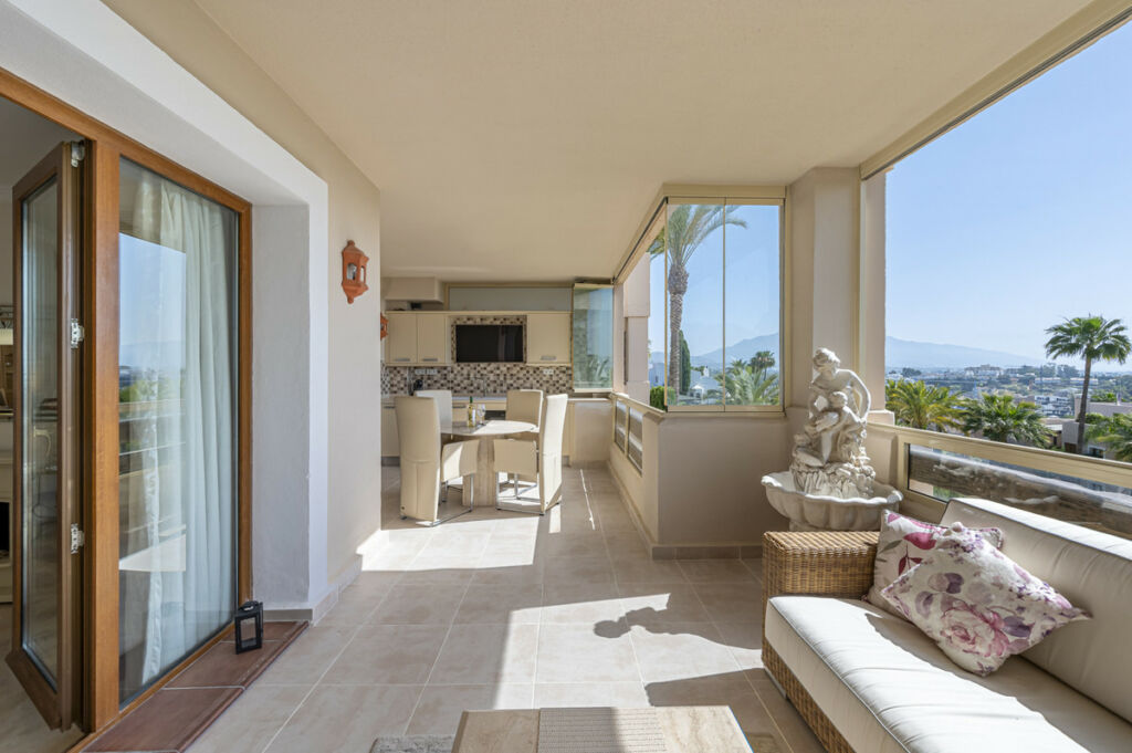 Middle Floor Apartment Estepona Málaga - image 30