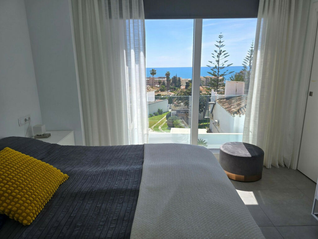 Detached Villa Torreblanca Málaga - image 30