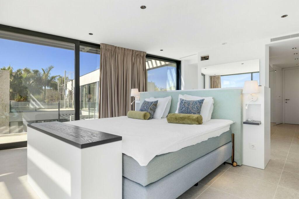 Detached Villa Benahavís Málaga - image 30