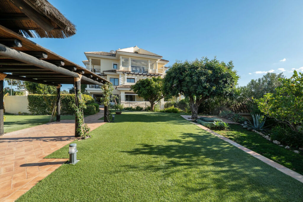 Ground Floor Apartment Nueva Andalucía Málaga - image 32