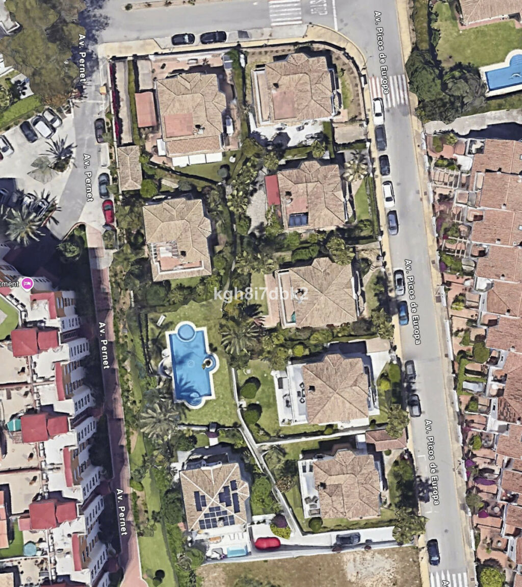 Detached Villa Estepona Málaga - image 31