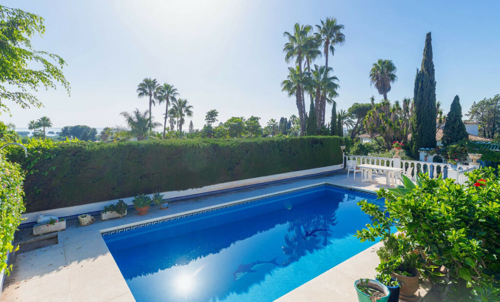 Townhouse El Paraiso Málaga - image 11