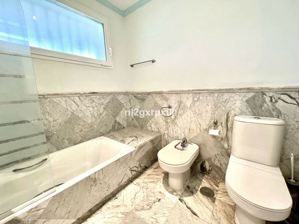 Middle Floor Apartment Bahía de Marbella Málaga - image 35