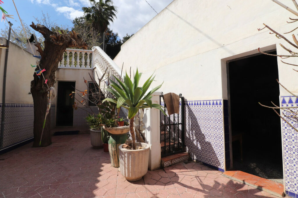Detached Villa Heredades Alicante - image 32