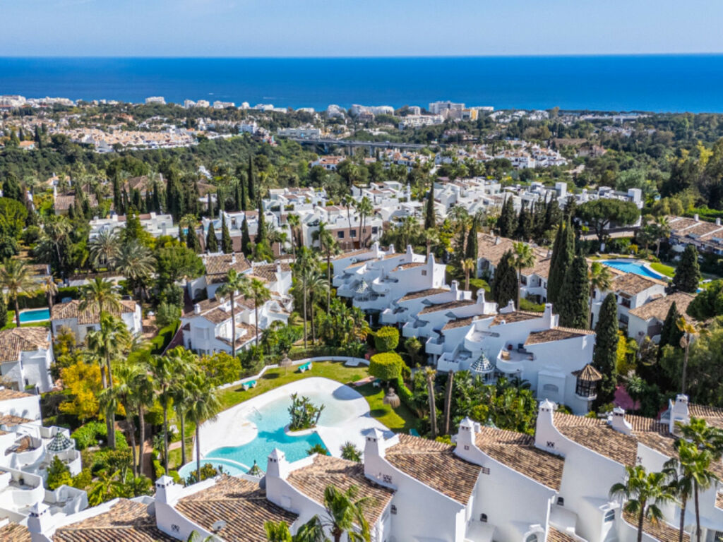 Townhouse Sierra Blanca Málaga - image 31