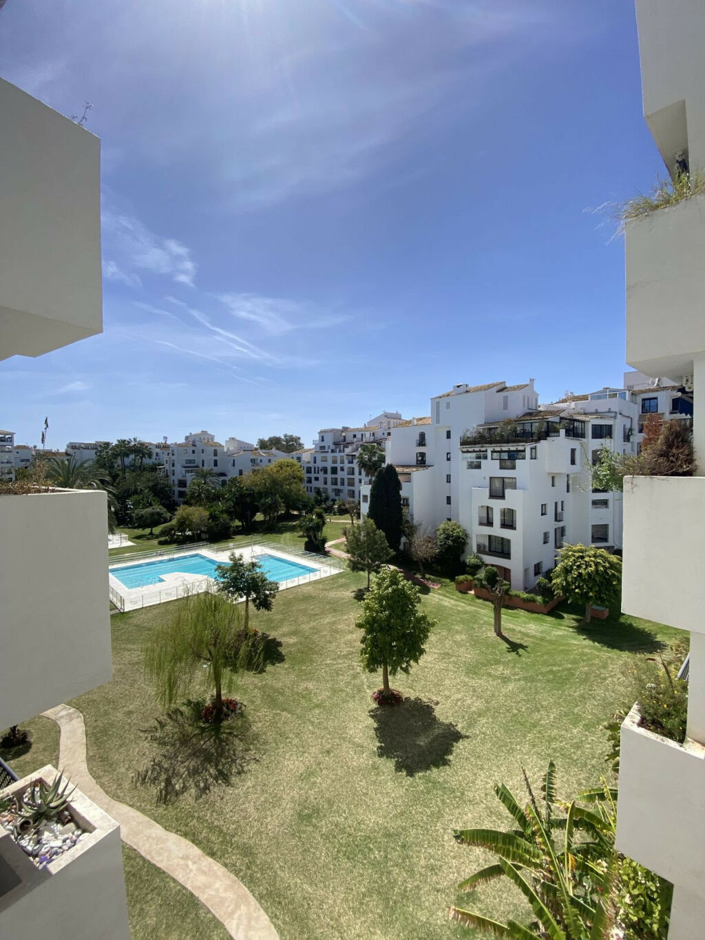 Middle Floor Apartment Puerto Banús Málaga - image 31