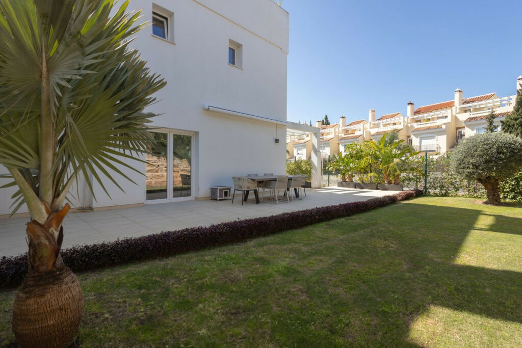 Semi-Detached House Calahonda Málaga - image 35