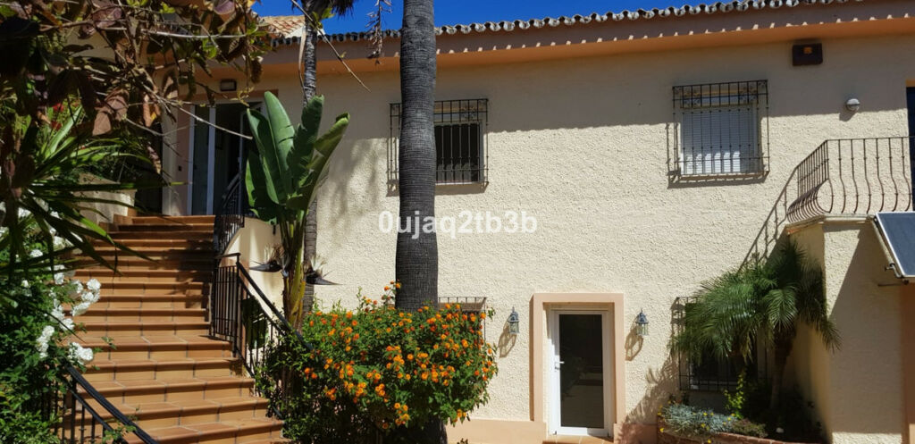 Detached Villa New Golden Mile Málaga - image 31