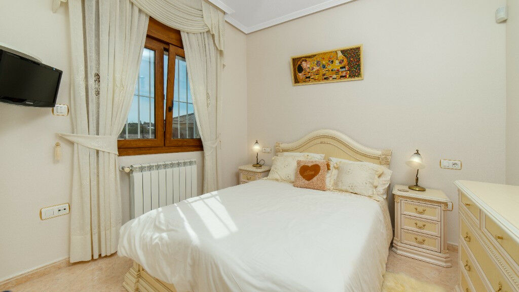 Detached Villa Los Altos Alicante - image 31