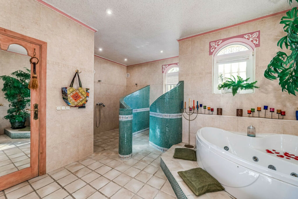 Detached Villa Cerros del Aguila Málaga - image 31