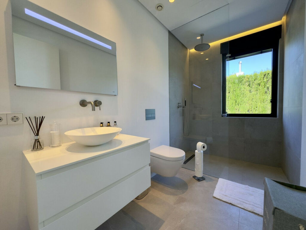 Detached Villa Los Monteros Málaga - image 30