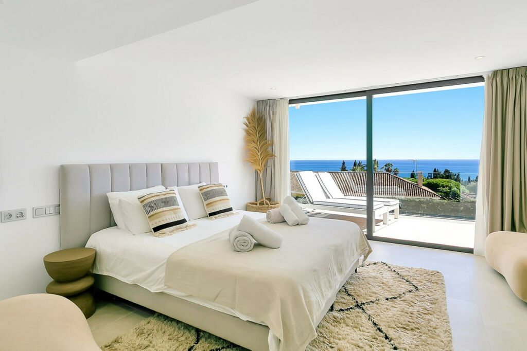 Detached Villa Cabopino Málaga - image 31