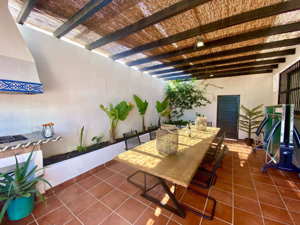 Detached Villa Nueva Andalucía Málaga - image 31