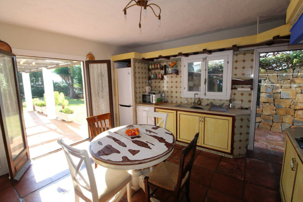 Detached Villa New Golden Mile Málaga - image 31
