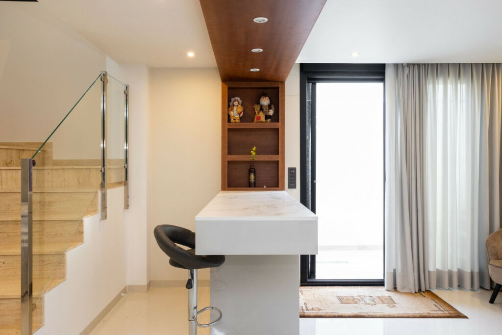 Detached Villa Villamartin Alicante - image 31
