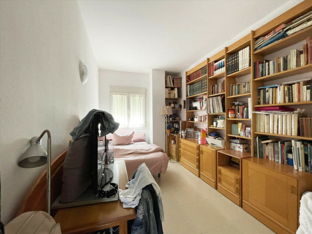 Middle Floor Apartment Calpe Alicante - image 31