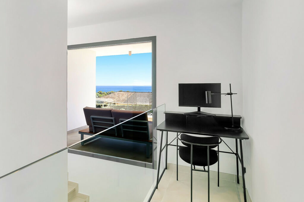 Detached Villa Cabopino Málaga - image 32