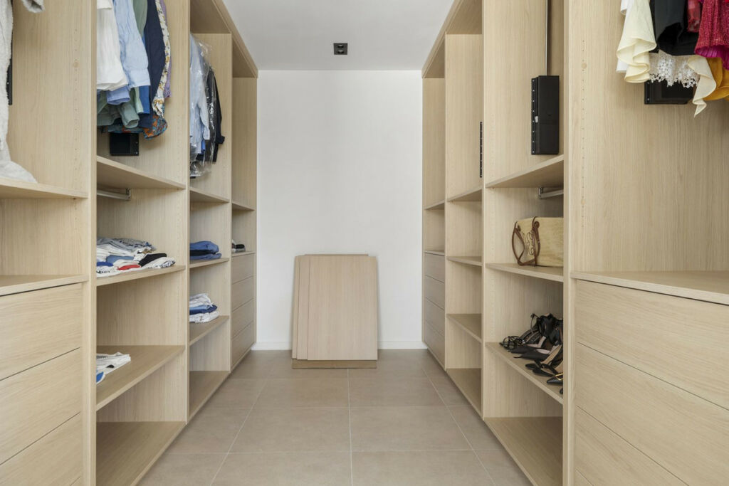 Detached Villa Benahavís Málaga - image 32