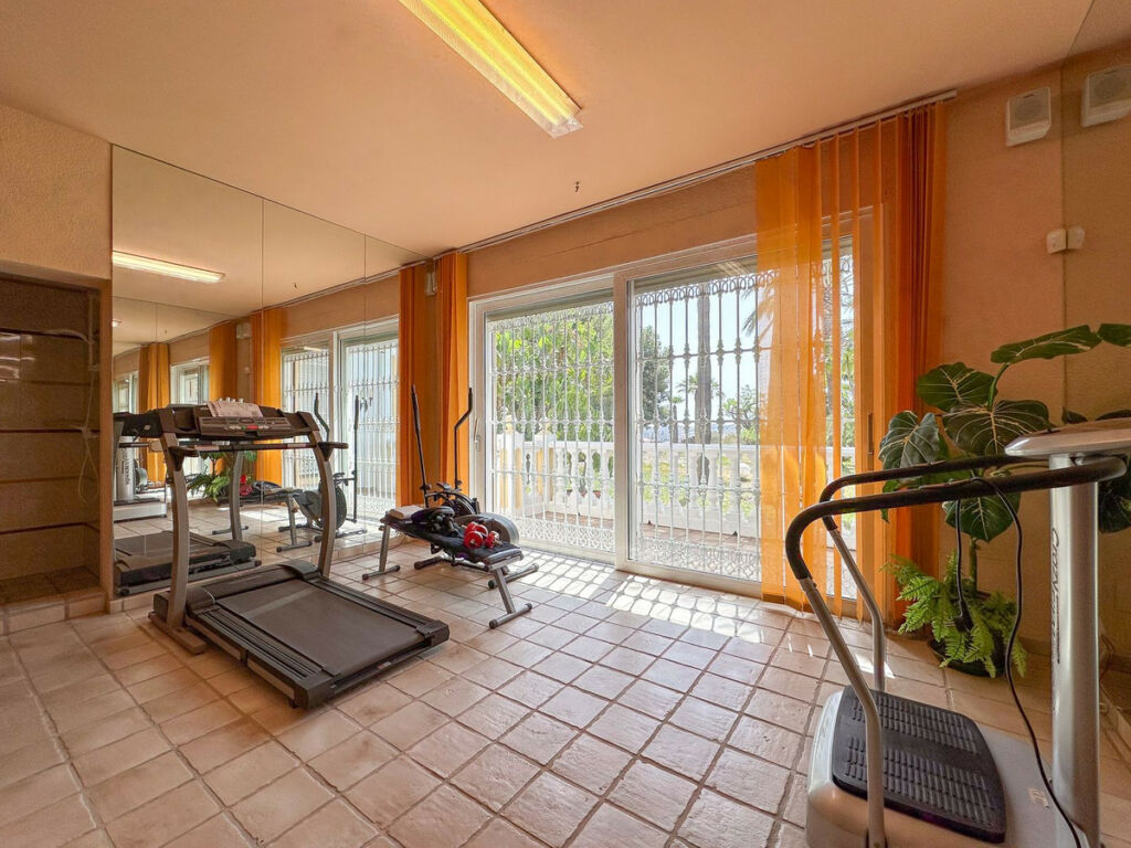Detached Villa Cerros del Aguila Málaga - image 32