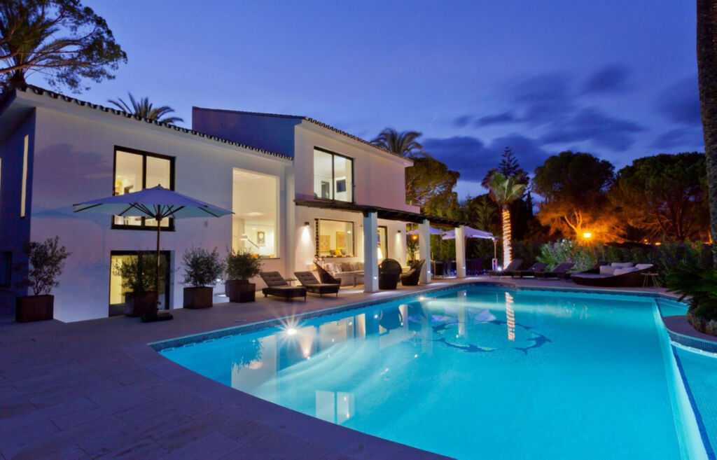Detached Villa Nueva Andalucía Málaga - image 30