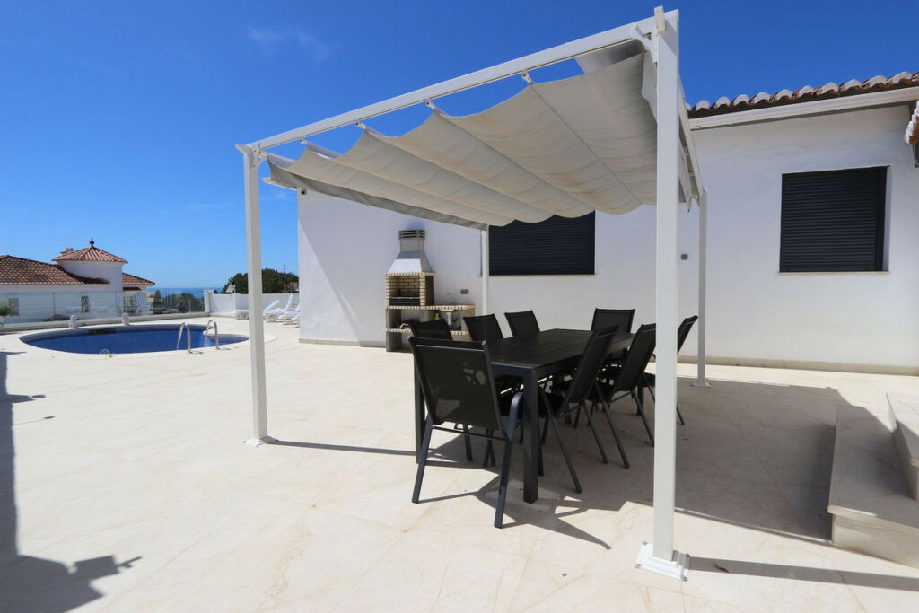 Detached Villa Riviera del Sol Málaga - image 32