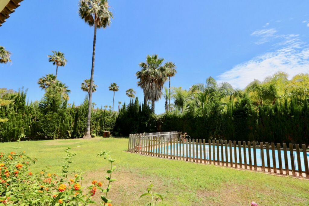 Detached Villa Sotogrande Costa Cádiz - image 33