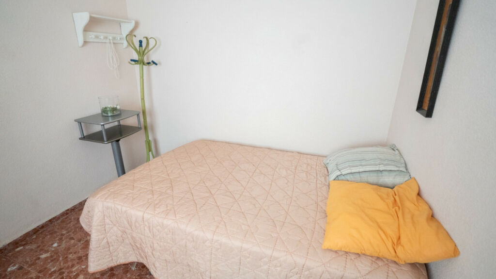 Middle Floor Apartment Torrevieja Alicante - image 33