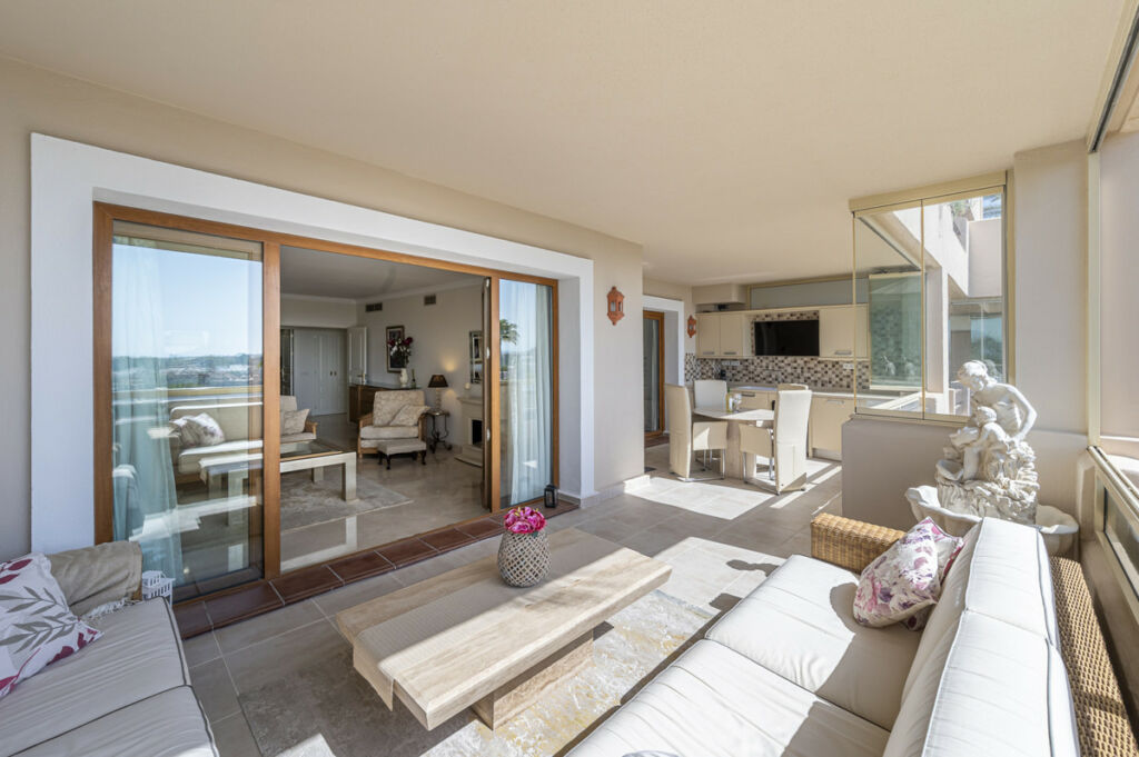 Middle Floor Apartment Estepona Málaga - image 33