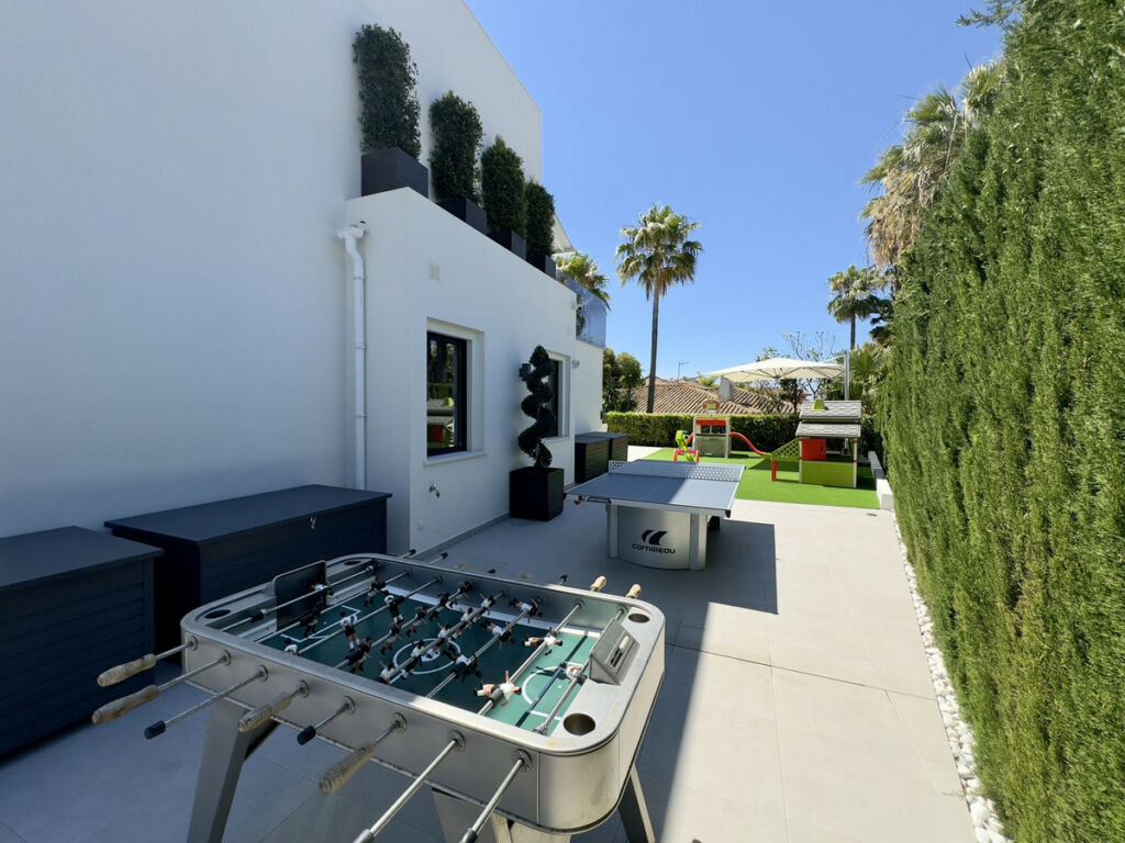 Detached Villa Los Monteros Málaga - image 32